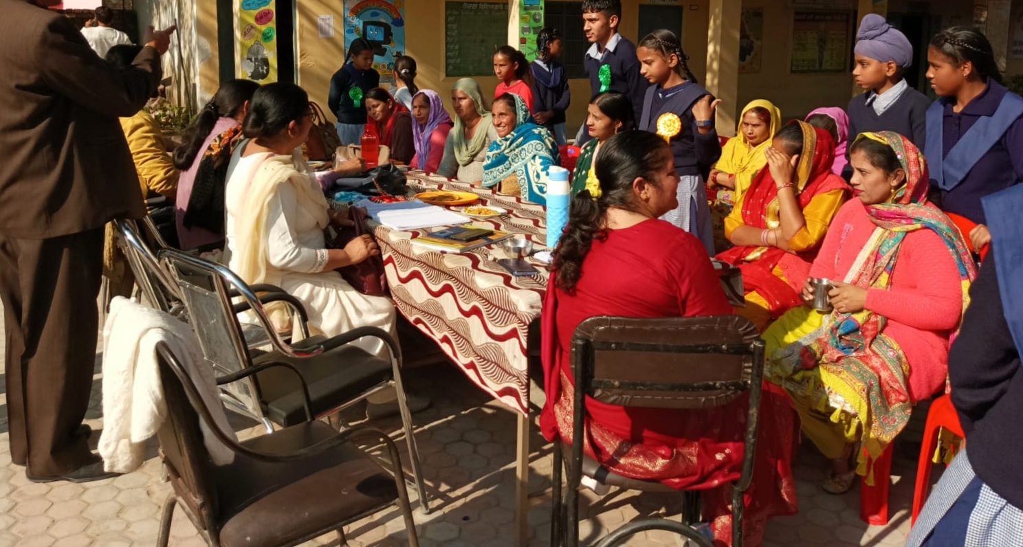 Government High School Pandori discussed with the parents for a bright future in the past.